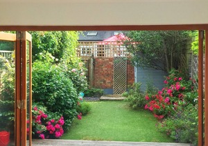 Terraced Home in Tranquil Wimbledon, by Veeve