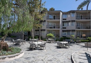The Belamar Hotel Manhattan Beach, Tapestry by Hilton