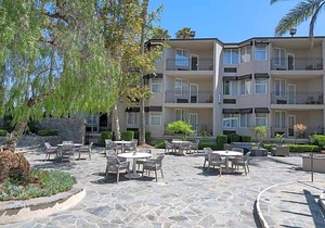 The Belamar Hotel Manhattan Beach, Tapestry Collection by Hilton