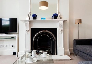 The Bright Airlie Gardens Apartment