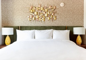 The Cole powered by Sonder | Accessible King Room
