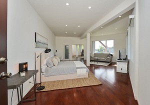 The Great Hollywood Hills Secluded Private Guest House + Incredible Views