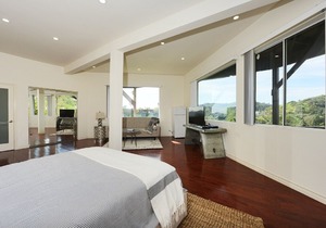 The Great Hollywood Hills Secluded Private Guest House + Incredible Views