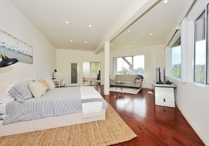 The Great Hollywood Hills Secluded Private Guest House + Incredible Views