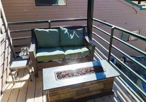The Meadows-Cozy Hotel Room W/Deck