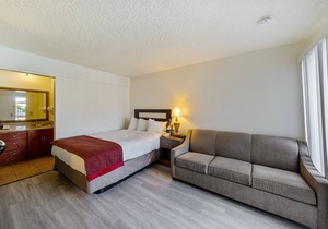 Torrance Inn and Suites