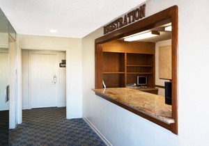 Travelodge by Wyndham Ocean Front