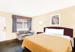 Travelodge by Wyndham Barstow