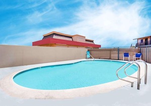 Travelodge by Wyndham Barstow