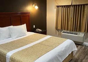 Travelodge by Wyndham Brea