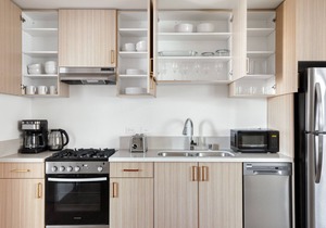 Trendy Culver City 1BR w/Gym & Roof Lounge, Walkable Area, by Blueground