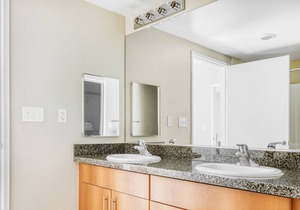 Trendy Downtown 1BR w/ Pool, W/D & Gym, near Broad Museum, by Blueground