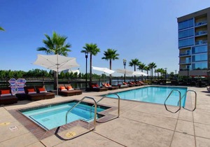 University Plaza Waterfront Hotel