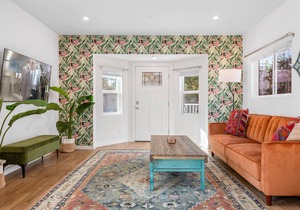 Urban Jungle Oasis in Center of Hollywood