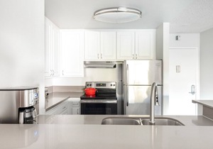 Urban Koreatown 1BR w/ Pool, Gym, nr. DTLA & Restos by Blueground