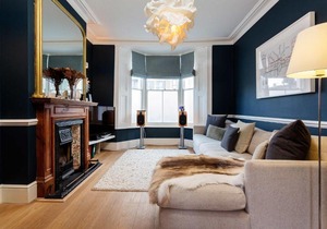 Veeve - Navy Blues in Bow