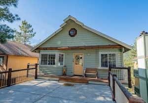 View Point - 3BR/2BA/Gorgeous Views/Hot Tub/Pool Table/Arcade Game/WiFi/Smart TV