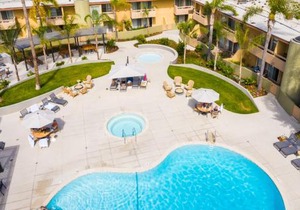 Winners Circle Resort