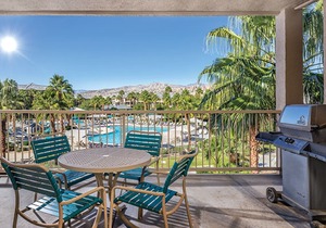 Wyndham Indio 1 Bedroom Condo, Full Kitchen