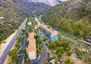 Yosemite View Lodge