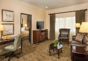Ayres Diamond Bar | Valle Lindo