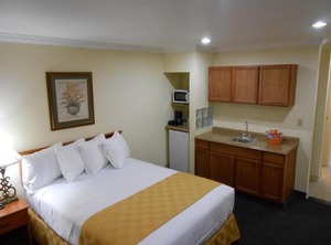 Days Inn | Northwest Anaheim