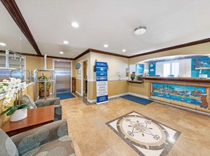 Harbour Inn | Sunset Beach