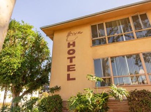 Cal Mar Hotel | Wilshire Montana