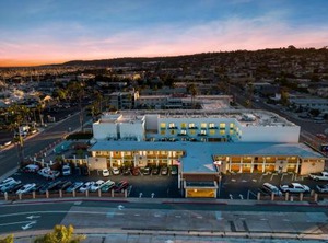 Firsix San Diego | Roseville - Fleet Ridge