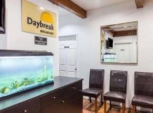 Ontario Airport Inn | Castaic