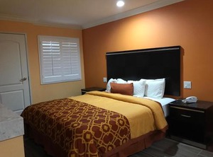 Executive Inn | Westminster