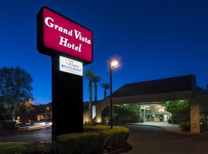 Grand Vista Hotel | Simi Valley
