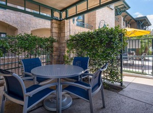 Ontario Airport Inn | Agoura Hills