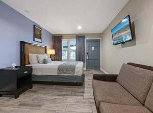 Hotel Point Loma | Roseville - Fleet Ridge