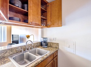 The Emerson Grand Ave Los Angeles | Sherman Oaks