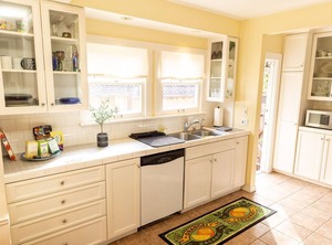 Cozy | Larchmont