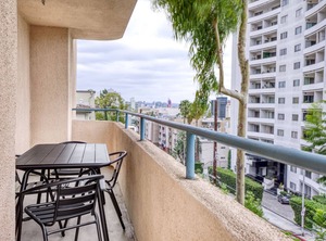 The Emerson Grand Ave Los Angeles | Hollywood Hills West
