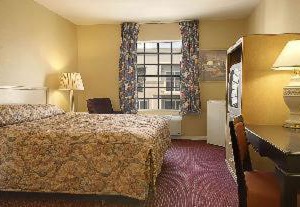 Ramada | Wilshire