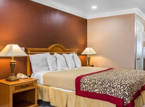 Rodeway Inn Cypress | Cypress