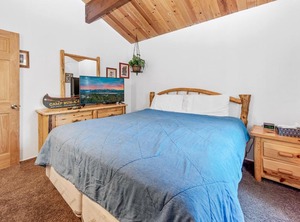 Escape All Seasons Bear | Big Bear City