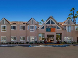 Sonesta Es Suites Huntington Beach Fountain Valley | Downtown Village