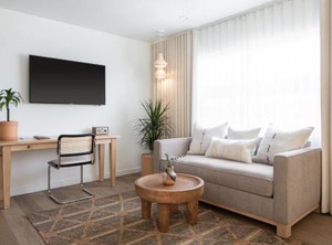 The Pearl Hotel | Roseville - Fleet Ridge
