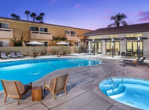 Winners Circle Resort | Solana Beach