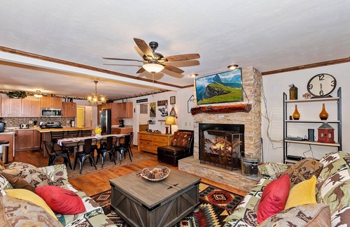 Boulder Bay Cabin | 030 - Cozy Chic Mountain Cottage