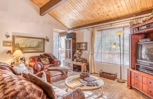 Upper Moonridge Cabin | 063 - JBs Pinecone Lodge