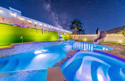 Rancho Santana House | 1/3 Acre ABSOLUT MONTAGE 6BR/4BA |Game-Room|Golf|BocceBall