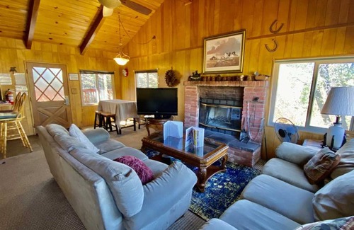 Upper Moonridge House | 100 m² House ∙ 3 bedrooms ∙ 7 guests
