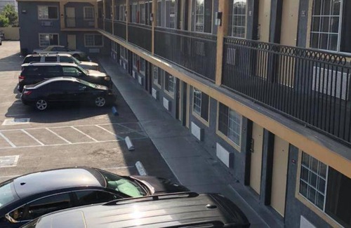Lennox Hotel | 100 m² Motel ∙ 127 guests