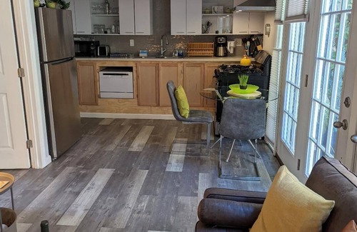 Pasadena House | 100 YR OLD 5 BDRM PASADENA ENGLISH COTTAGE CHARMER + 1 BDRM GUEST COTTAGE
