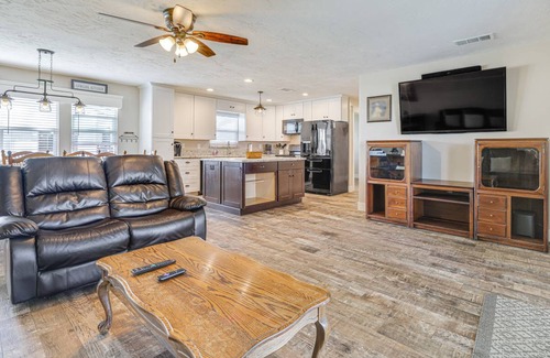 Stanislaus County Cottage | 102 m² Cabin ∙ 2 bedrooms ∙ 4 guests